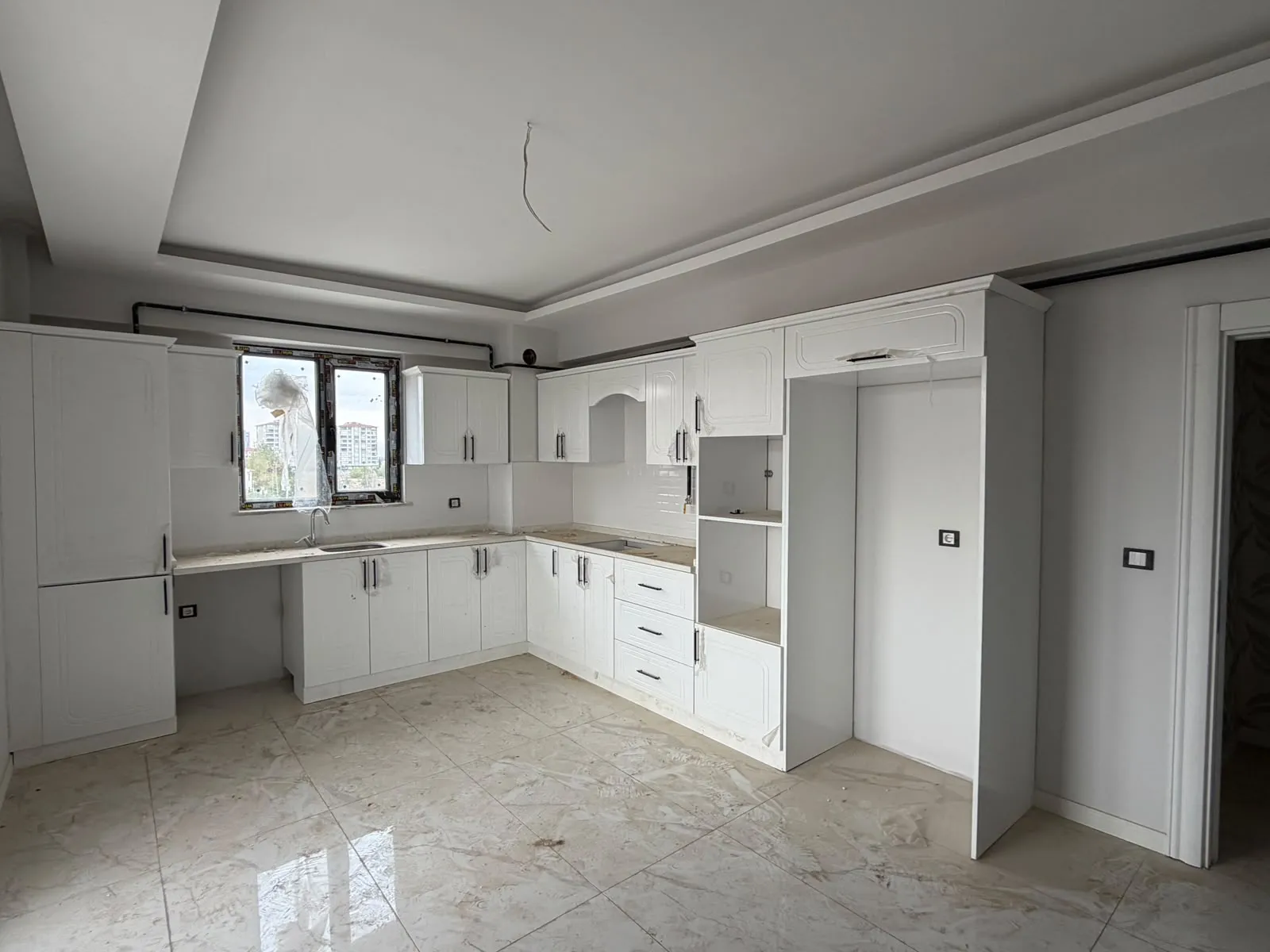 MEDYAPI TUTAL'DAN YAKINCA ÇİFTLİK CADDESİN'DE 3+1 SATILIK DAİRE