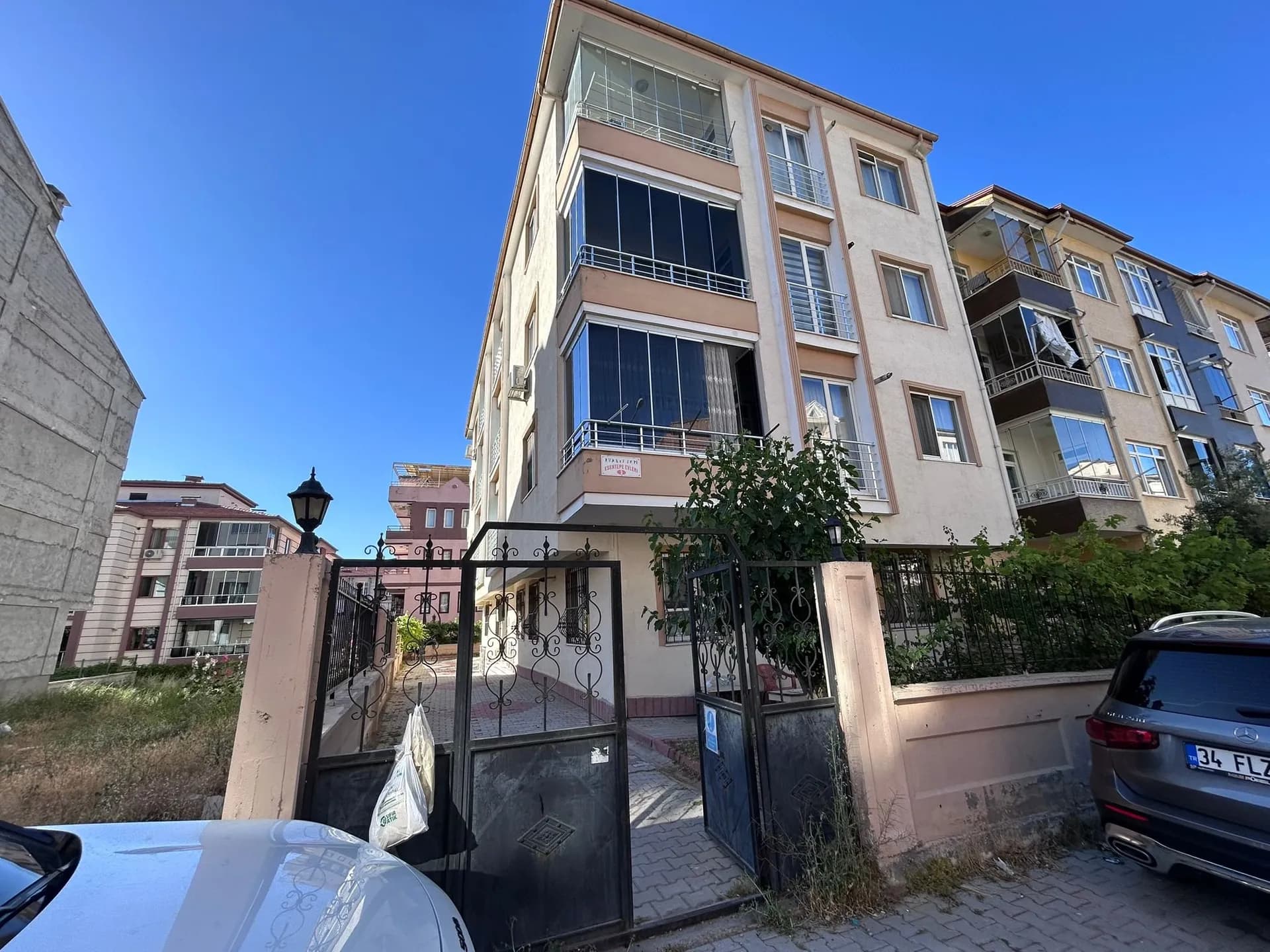 SAHİBİNDEN EŞYALI 2+1 DAİRE – MERKEZİ KONUMDA, TAŞINMAYA HAZIR